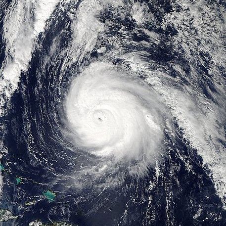 Ураганът „Гонсало“ наближава Великобритания, ще достигне и България