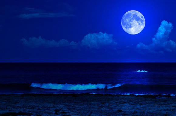 Синя Луна ще наблюдаваме утре