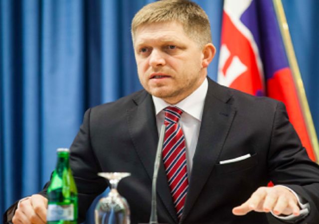 Премиерът на Словакия: С имиграционната си политика ЕС се самоубива ритуално