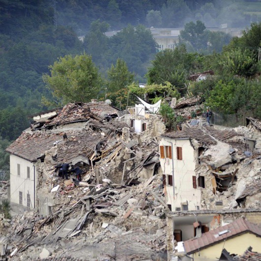 Броят на загиналите при земетресението в Италия надхвърли 240