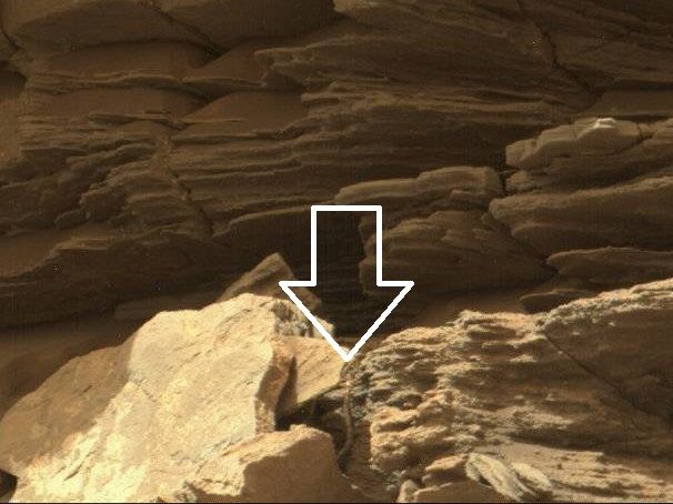 Марсоходът изпрати поредна фотография на изкуствен обект (снимки)