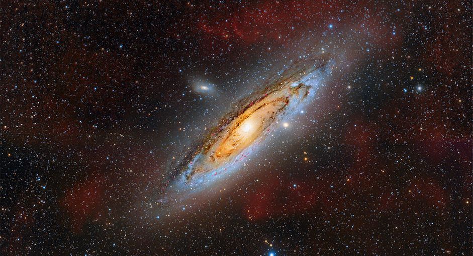 Удивителни фотографии на галактиката Андромеда