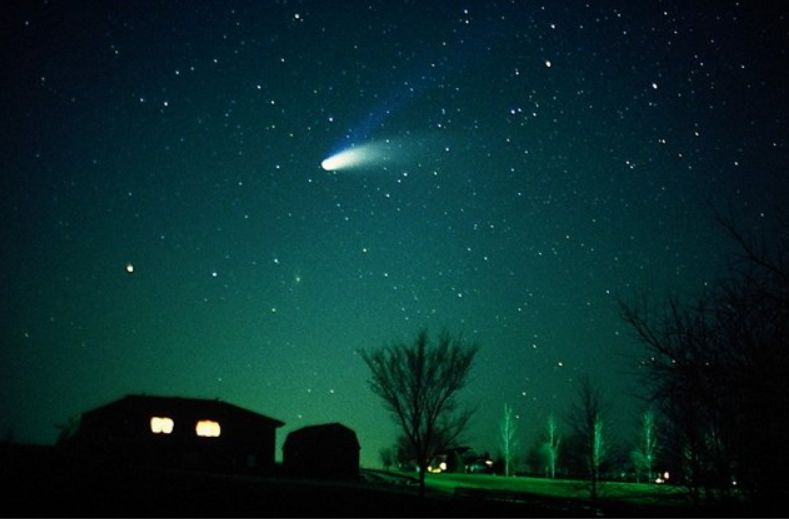 Към Земята приближава периодично изригваща комета, вадете биноклите